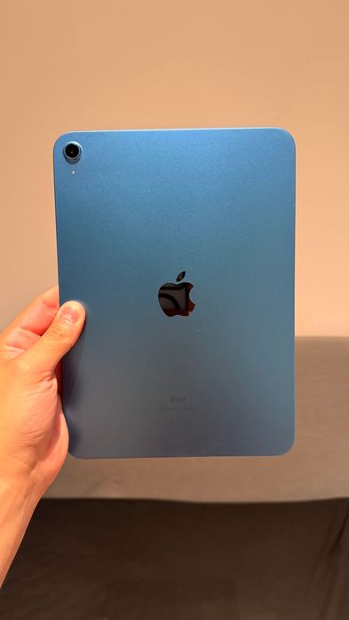 iPad Wi-fi 64GB Blue 10th Generation