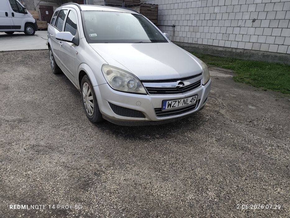 Opel Astra h 1.6 benzyna