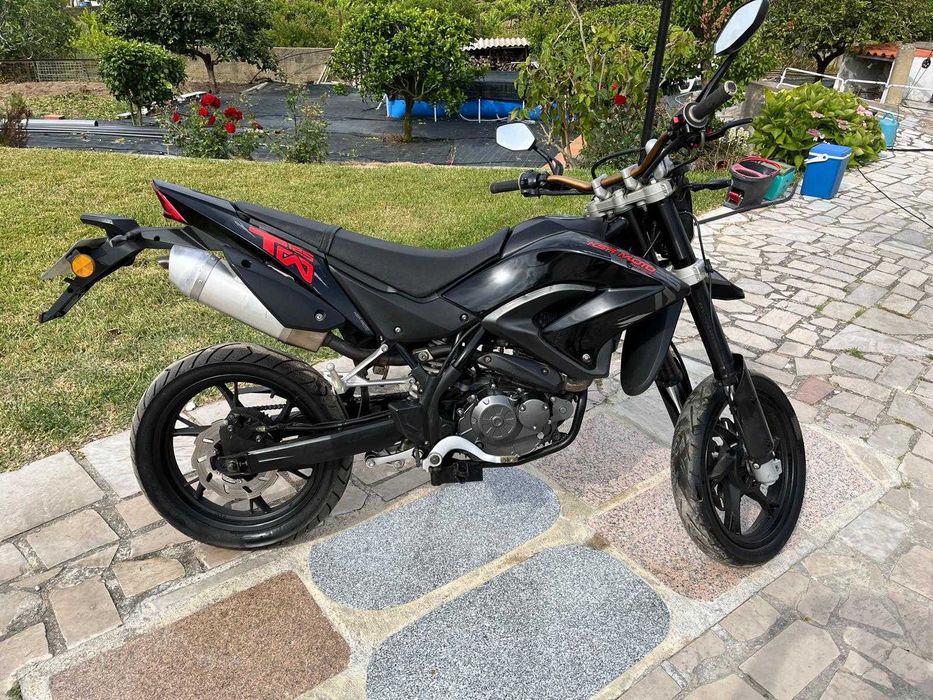 KSR moto tw 125 sm.