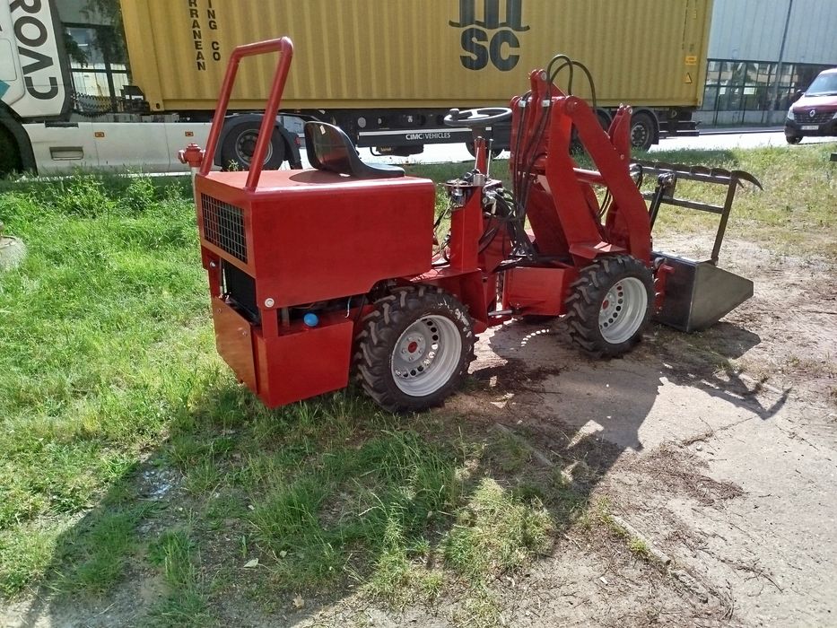 Miniładowarka ładowarka 4x4