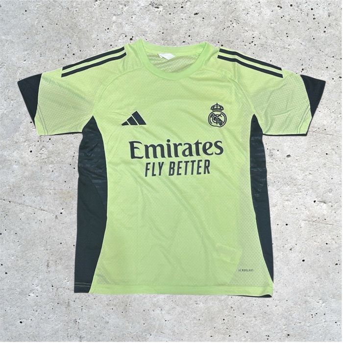 Conjunto Adidas / Real Madrid 2025