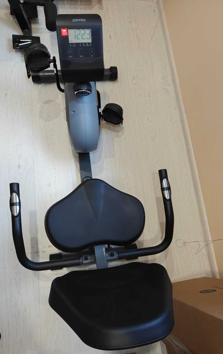 Магнітний горизонтальний велотренажер Zipro Vision