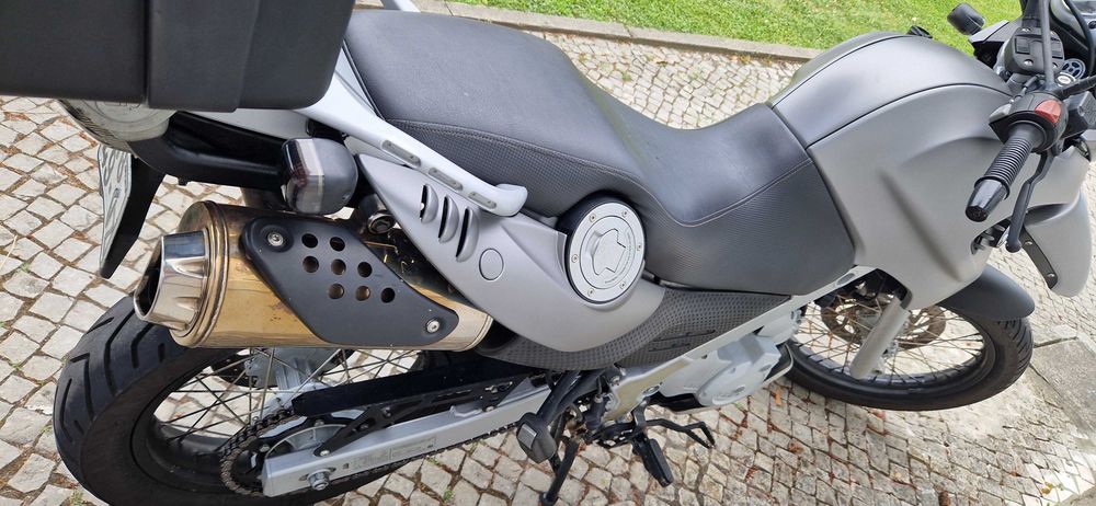 BMW F 650 GS (2004) – Fiável, económica e pronta a andar