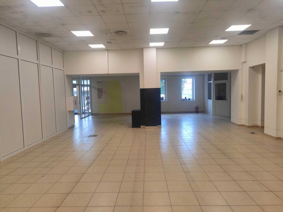 Atrakcyjny Lokal Handlowy w Centrum Łukowa