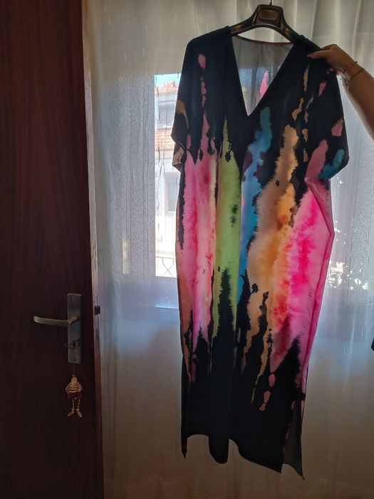 3 Vestidos Novos por 35€ - SALDOS