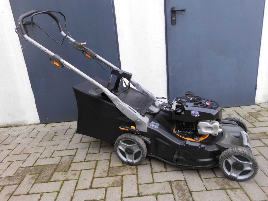 Kosiarka spalinowa STIGA TWINCLIP 55 -napęd