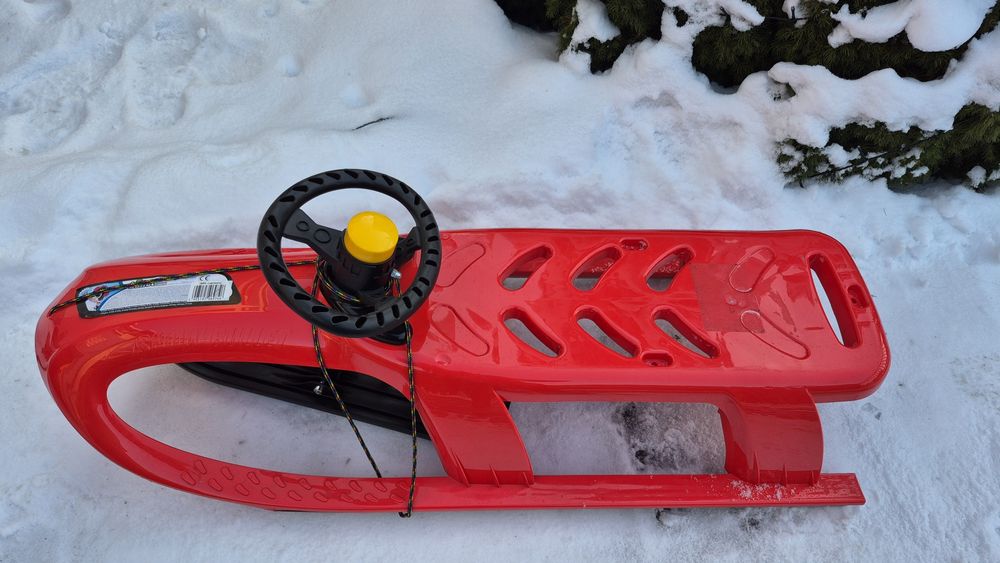 Nartosanki, sanki plastikowe z kierownicą