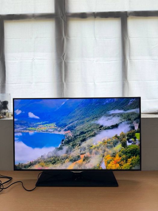 Телевізор Samsung — 40” Full HD LED TV