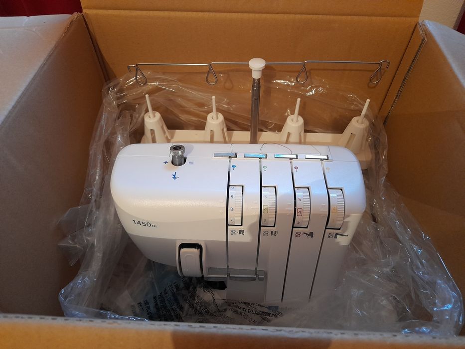 Máquina de costura overlock element pfaff