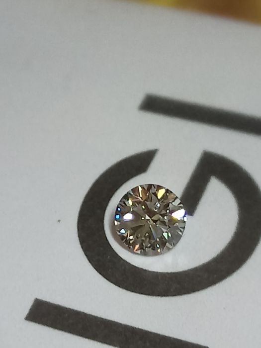 Продам бриллиант 1.04ct.