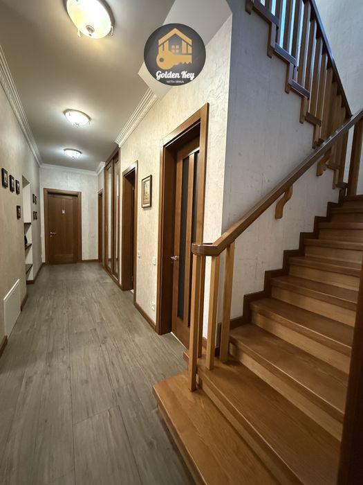 Продам  Заміський Будинок 222м2 ,  у Котеджному містечку Park House / Парк Хаус , село Гора , Бориспільський район