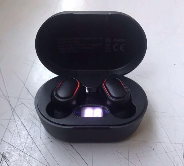 Vendo fones novos, nunca usados.