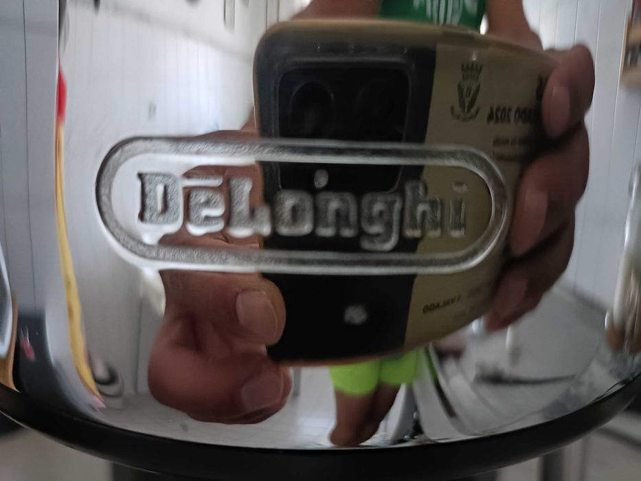 Máquina de café Delongui