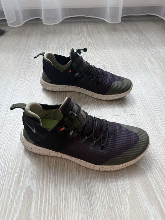 Жіночі кросівки для бігу NIKE FREE RN CMTR 17 UTILITY