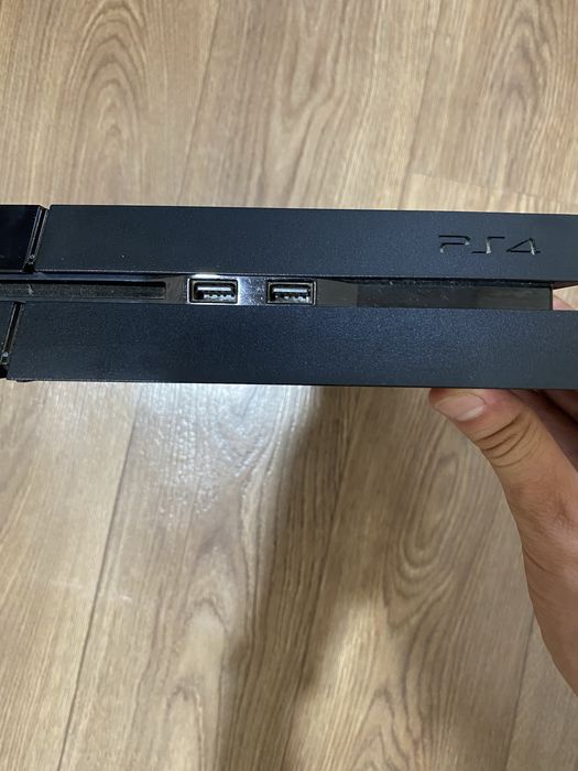 PlayStation 4 Slim 500GB + оригінальний джойстик DualShock 4 + гра Mafia Trilogy