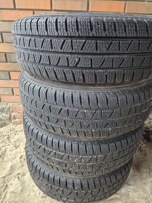 резина 215.75.16 C грузова Pirelli