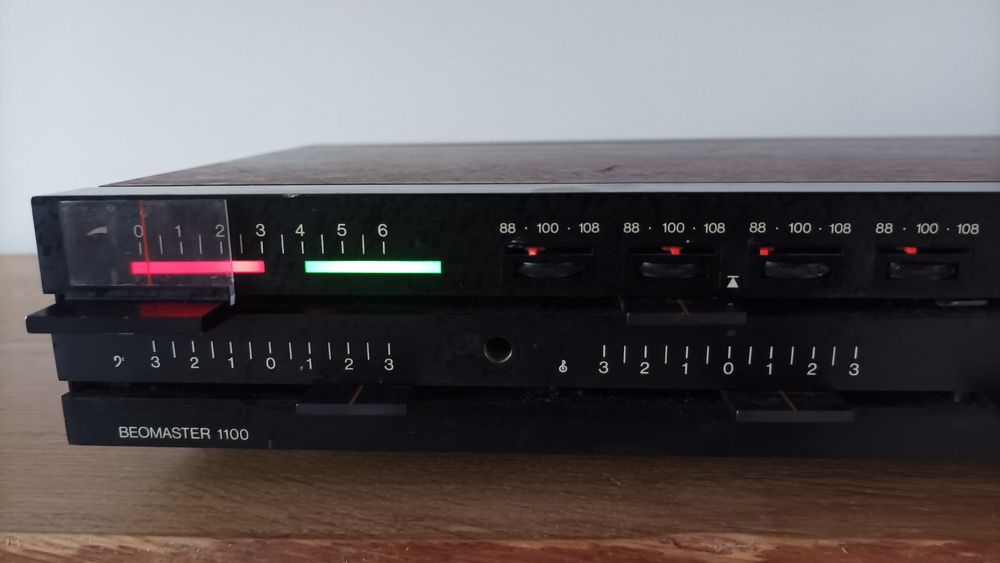Amplituner Bang Olufsen Beomaster 1100