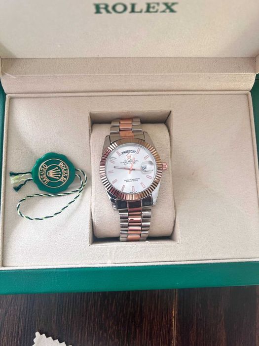 Zegarek day datę z pudełkiem