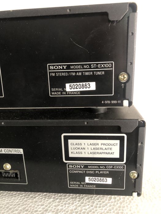 Dois aparelhos de son Sony