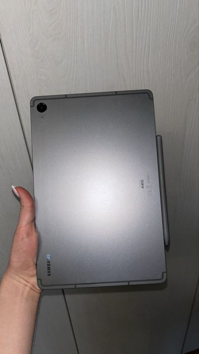Планшет Samsung Galaxy Tab S9 FE