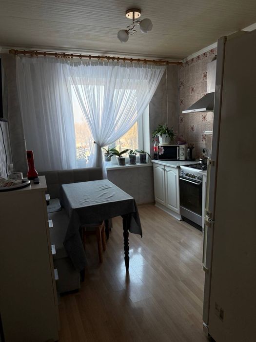 Продам 3к жм Парус