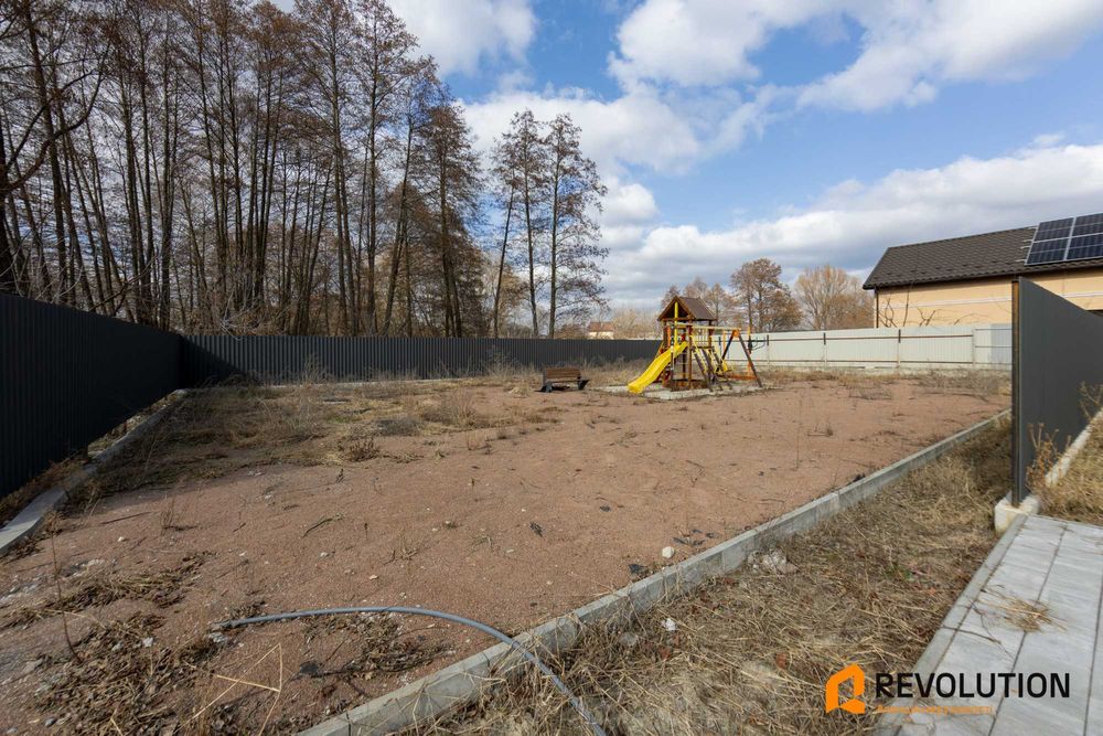 БЕЗ% Продаж сучасного одноповерхового будинку з великою терасою 150 метрів в невеличкому котеджному містечку в Американському стилі село Гнідин ГАЗ