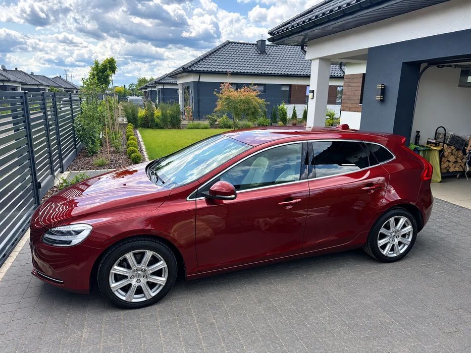 Volvo V40