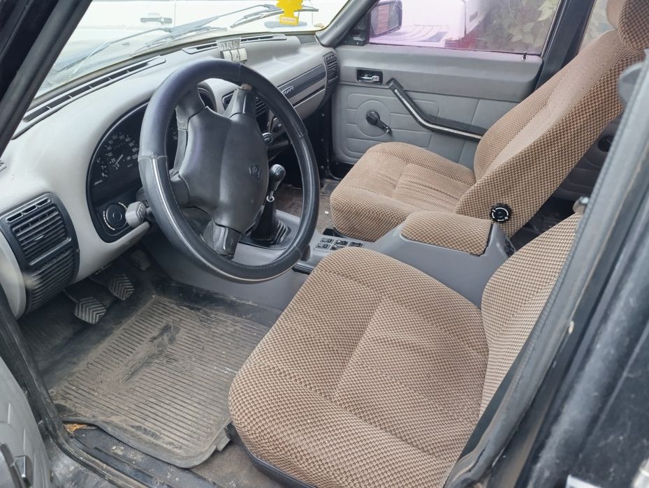 Волга Чорна генеральская не дорого