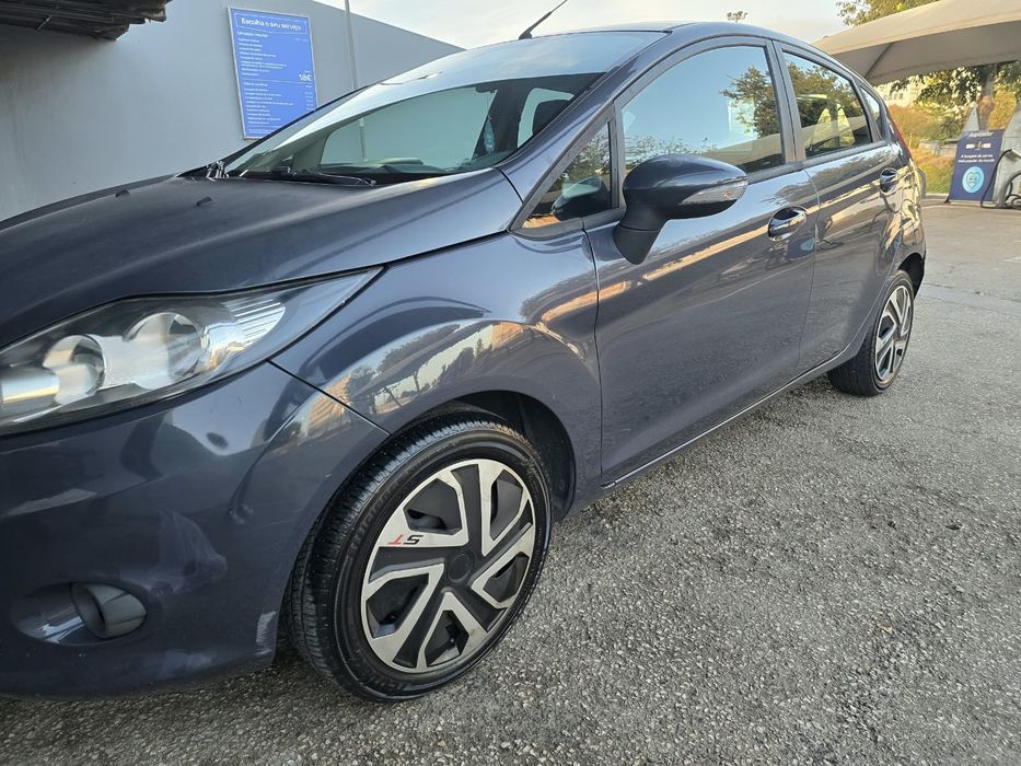 Vendo Ford Fiesta