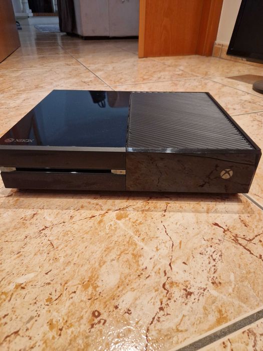 Xbox One, 2 comandos + 1 comando TV