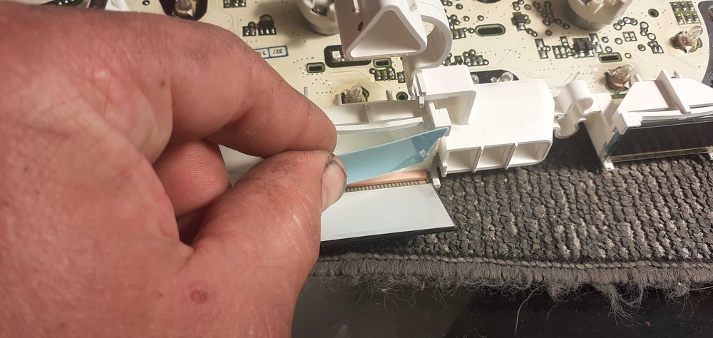 Faço trabalhos de mecânico auto, bons preços , com ou sem material.