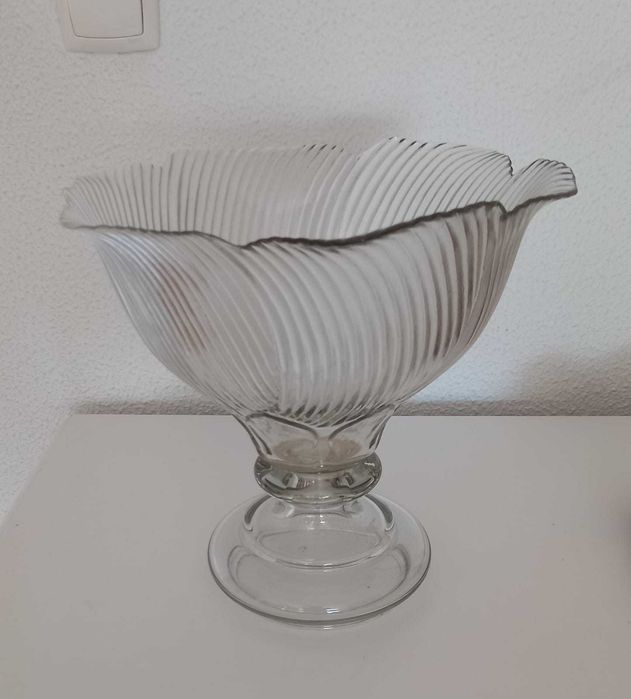 taça de vidro para centro de mesa