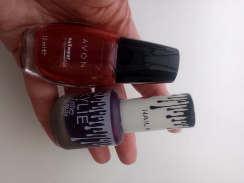 Подарок подарую дівчині жінці