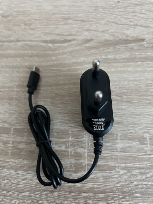 Зарядка для телефонів Micro USB