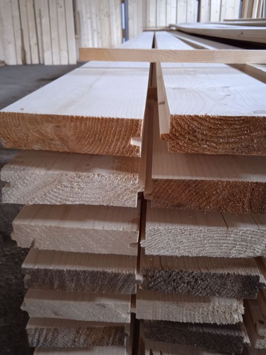 Дошка на підлогу,вагонка,плінтус,кутник,наличник,