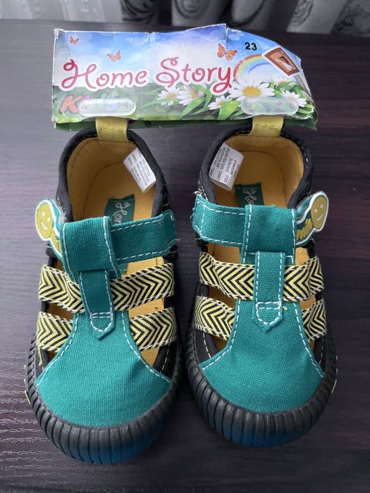 Продам босоніжки