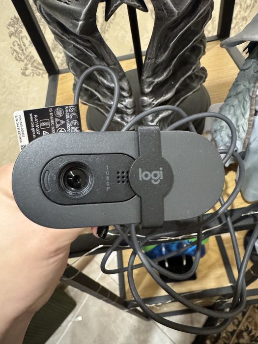 LOGITECH Brio 100 камера
