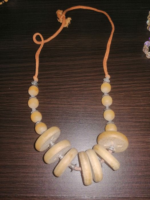 Korale drewniane vintig