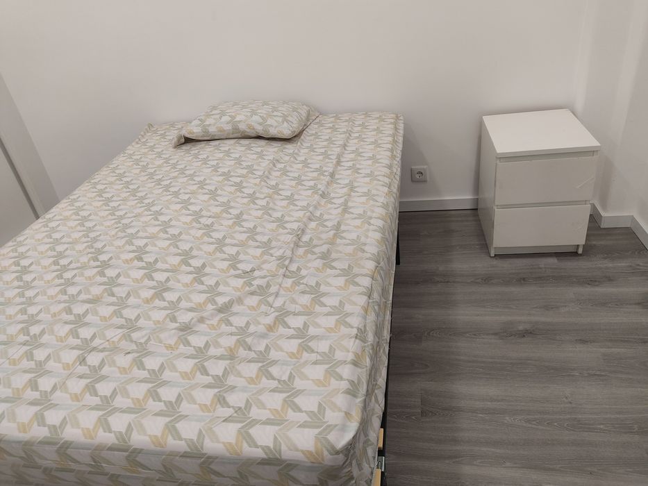 Quarto para alugar em Benfica