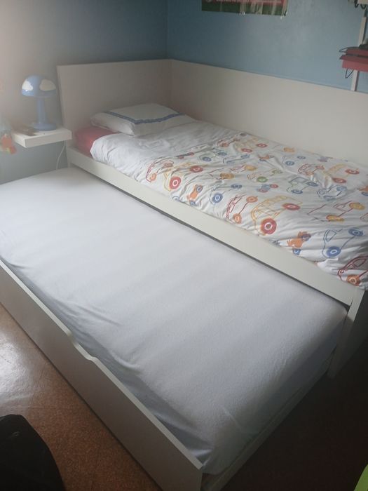 Cama com gaveta para duas pessoas