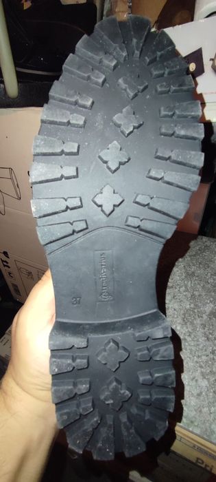 Sapatos Stradivarius