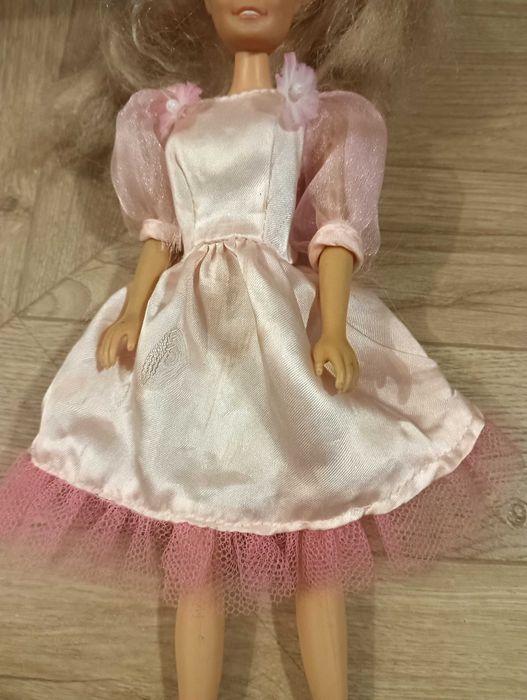 Lalka Barbie klon lata 80/90 w sukience