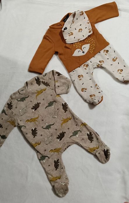 Blusas,casacos, macacão, sapatos para bebe menino,varios tamanhos.