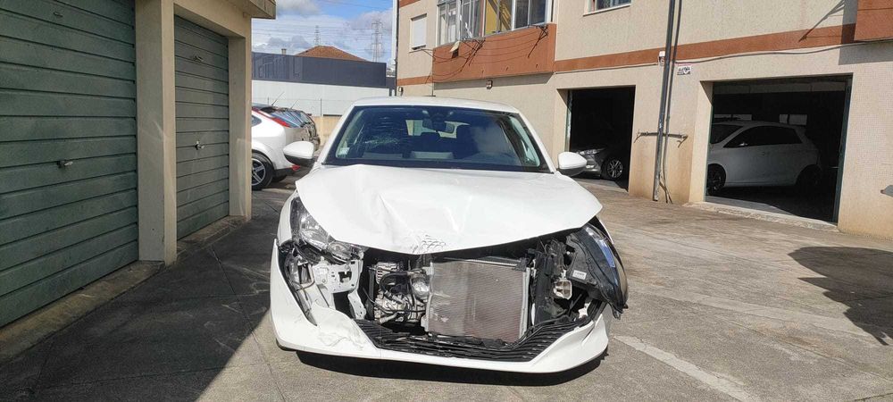 PEUGEOT 208 1.2 PureTech Gasolina