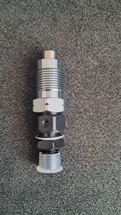 Nowy wtryskiwacz Kubota Z402