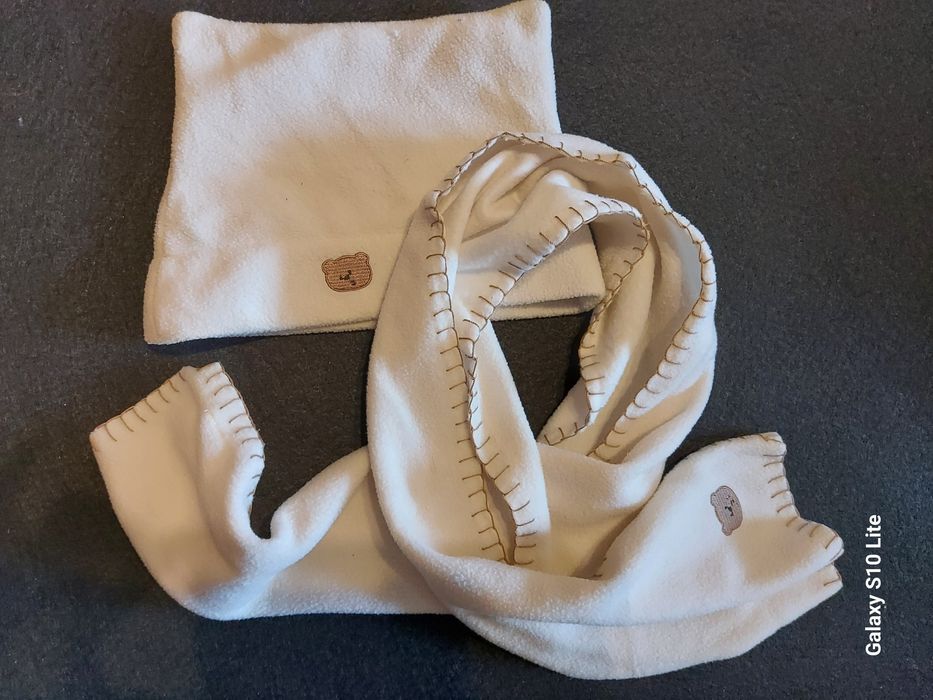 Набір: шапочка з шарфом