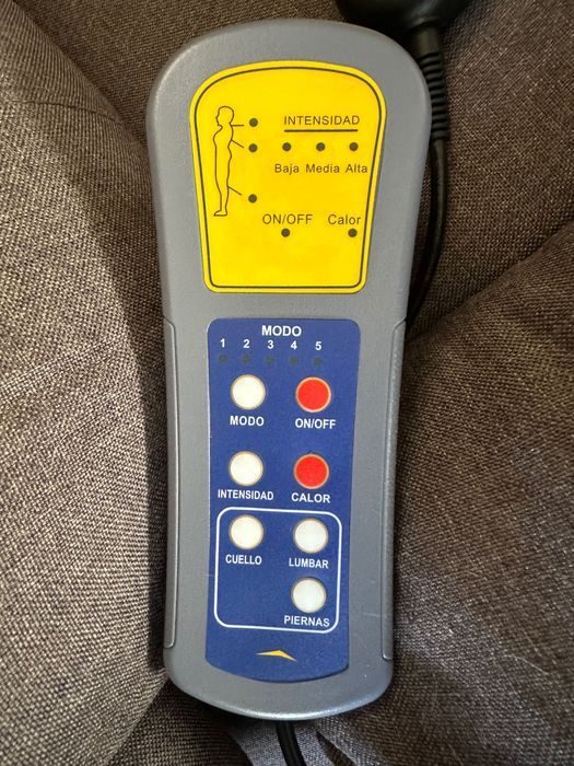 Poltrona - reclinação elétrica, massagem e termoterapia. Como NOVA