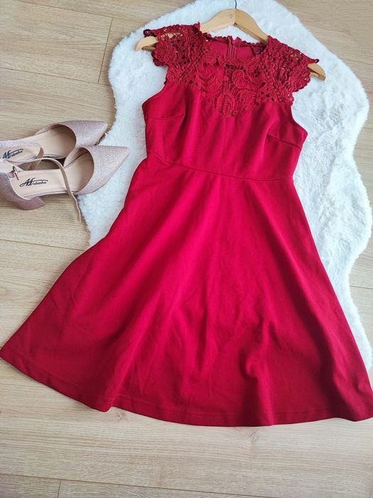 Czerwona elegancka sukienka S36 święta sesja wesele