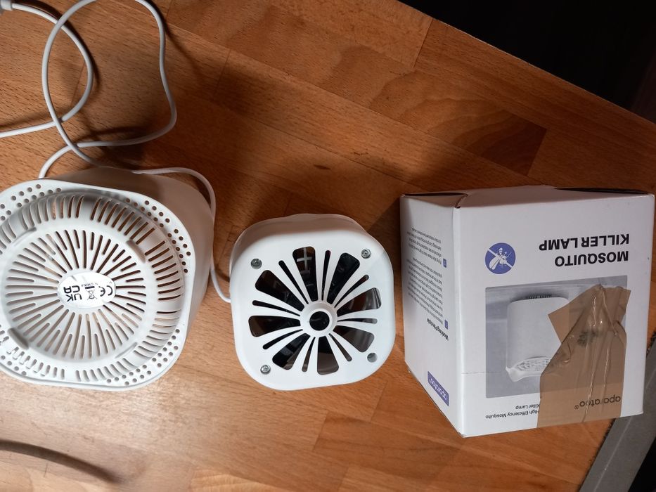Lampka owadobójcza. Pułapka na komary AVVATTO