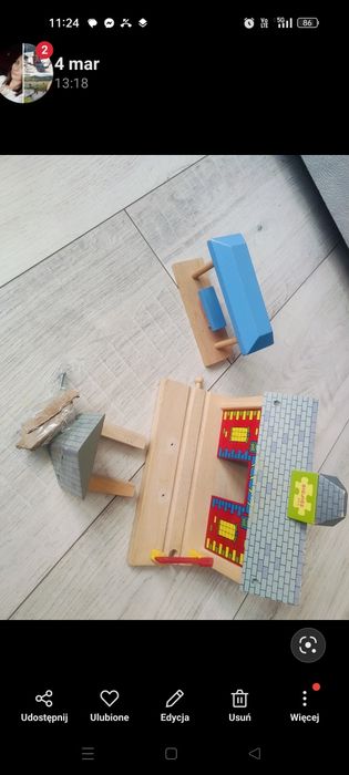 Stacja, drewniana kolejka